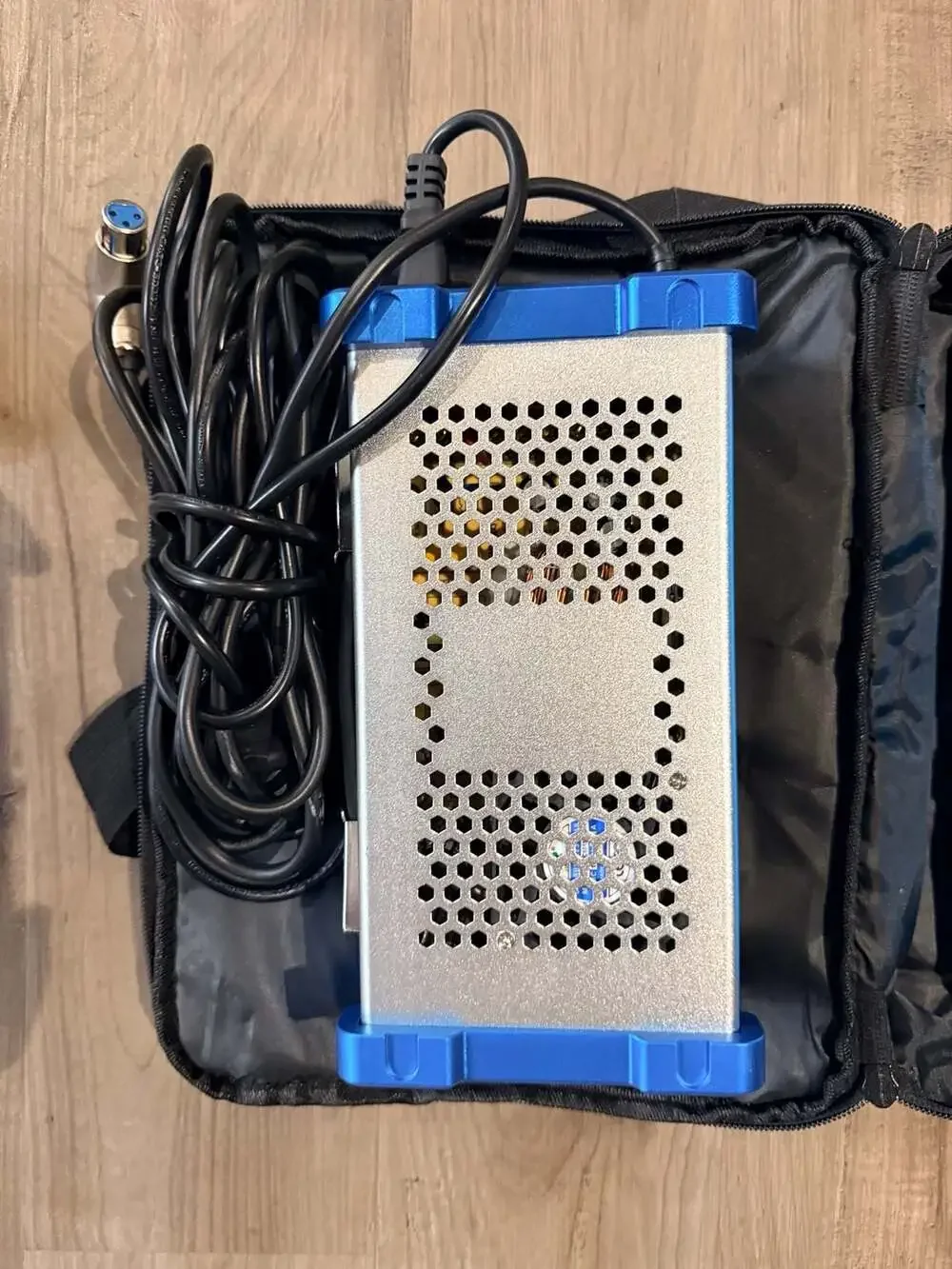 Dracast Tulva 2000B LED Flood Video Light. Aircraft aluminum construction.